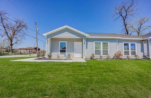 Immaculate new home 8 mins from Downtown Houston