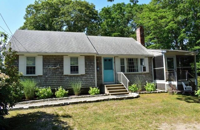 Immaculate three bedroom home in West Harwich!
