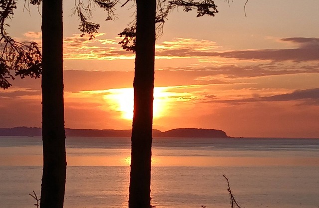 Makelloses Haus am Wasser, tolle Aussicht und Sonnenuntergänge!
