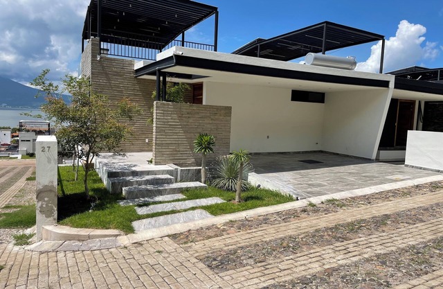 Immerse yourself in luxury at our exclusive lakeside retreat at Chapala Lake