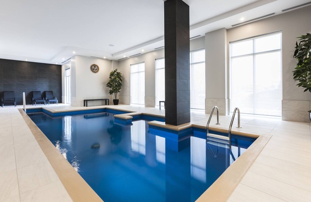 Imperia Hotel & Suites Boucherville