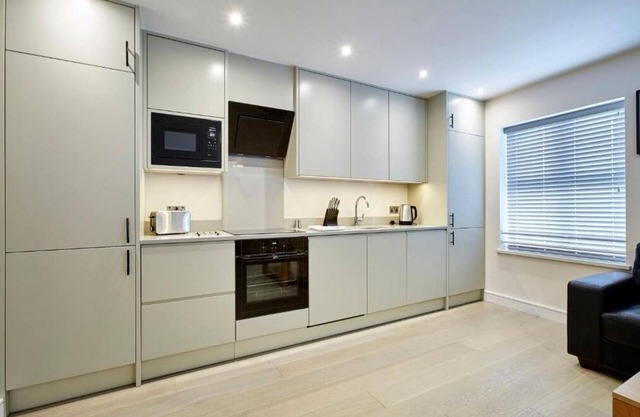 Imperial Court 1 Bedroom | Home away from home | Full Kitchen Apartment