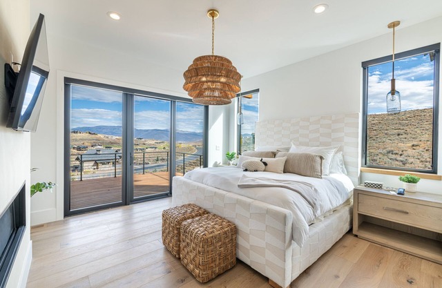 Impressive Tuhaye Home with Hot Tub, Pool Table, and Sweeping Mountain Views