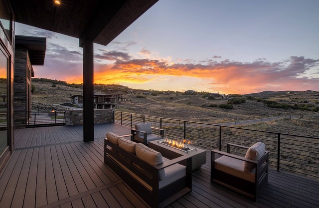Impressive Tuhaye Home with Hot Tub, Home Theatre, and Sweeping Mountain Views