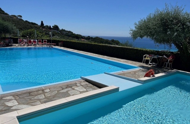 IMPY HOUSE. ON THE FIRST HILL OF FINALE LIGURE WITH SUMMER CONDOMINIUM POOL