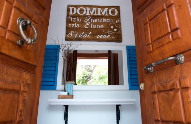 In Dommo de Tziu Franziscu e de Tzia Elene