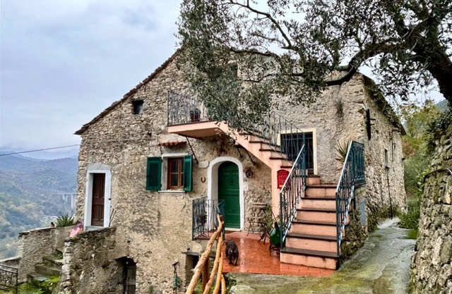 Casa Rocca: Berge und Meer in Ligurien in einem. Wandern, Mountain Biken, Genuß.