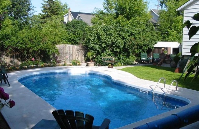 In Heart of Kingston Downtown Pool Home