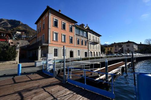 In Riva al Lago di Iseo Residenza Primo Piano