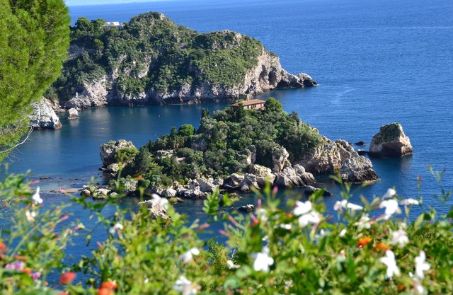 In Taormina mit atemberaubender Aussicht und viel Ruhe.