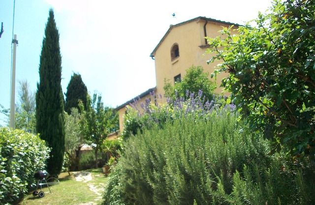 In the hearth of Chianti, lovely country house