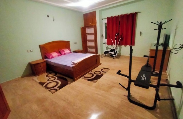 In the heart of Fez, spacious and quiet apartment in a secure area