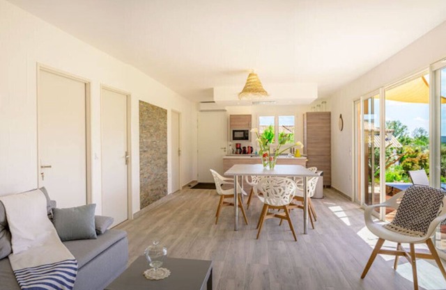 "in der mitte fließt ein bach" ... vermietung mit jacuzzi, schöner aussicht, südterrasse