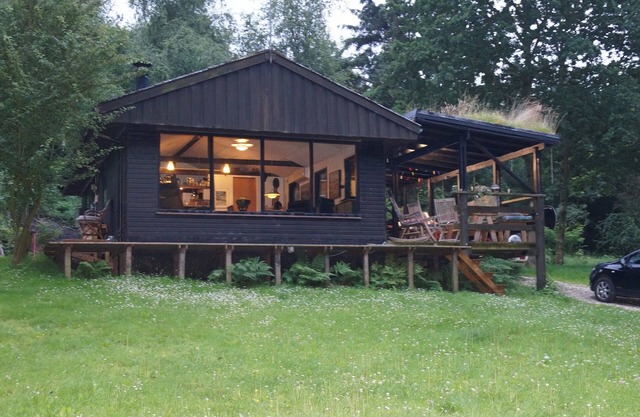 In the middle of nature where it is most beautiful, this lovely house is completely by itself.