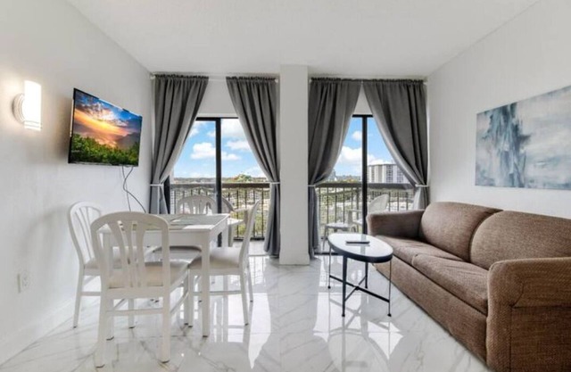 INTERNATIONAL Dr. CONDO-HOTEL, Suite mit zwei Schlafzimmern und zwei Bädern, in der Nähe von UNIVERSAL.