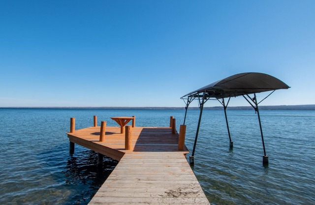 Für den Moment - Komfortables Cottage am See mit spektakulärer Aussicht!