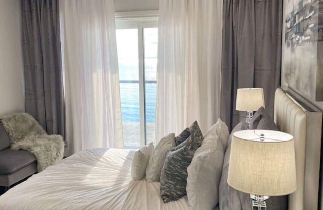 IN THE MOMENT Private Luxury Beachfront Paradise
