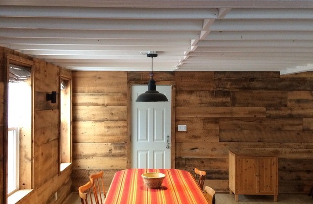 In-Town Cottage Near the Beach!