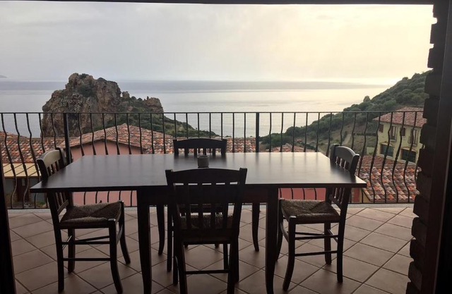 INCANTEVOLE TERRAZZA SUL MARE wifi e piscina