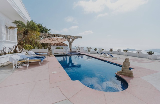Inconceivable Château with Stunning view of Bahia de Santa Lucia, Acapulco