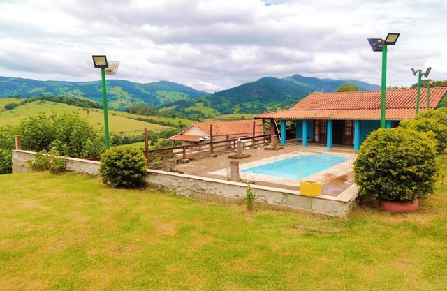 Incrível chácara com pisc e churrasq em Extrema/MG