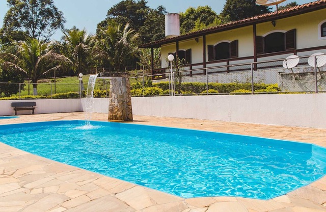 Incrível chácara com churrasq. em Atibaia/SP