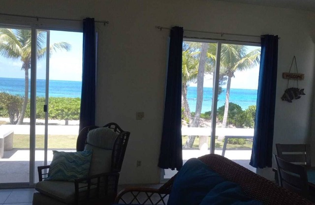 Incredible 4 bedroom Villa-OCEAN FRONT with a dock! JULY AVAILABILITY!
