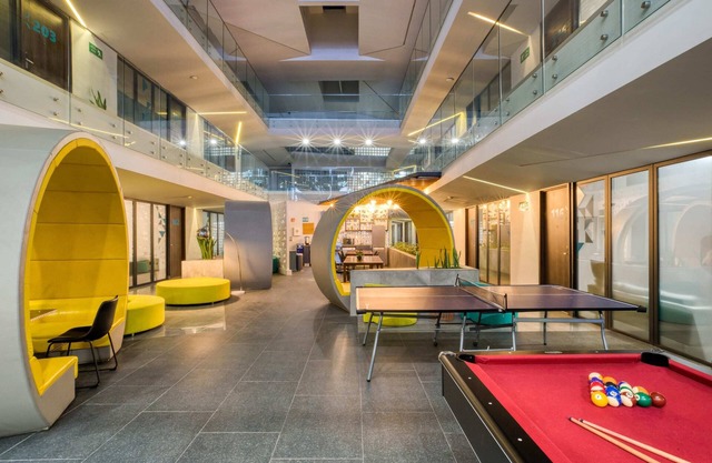 Incredible Amenities & Location: Gym+Cinema+Lounge/Games