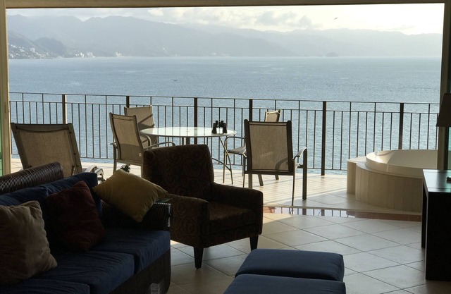 Unglaubliche Aussicht auf die Stadt und das Meer - Grand Venetian