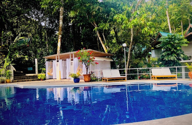 Incredible Deluxe King Vacation Rental Near Manuel Antonio National Park!