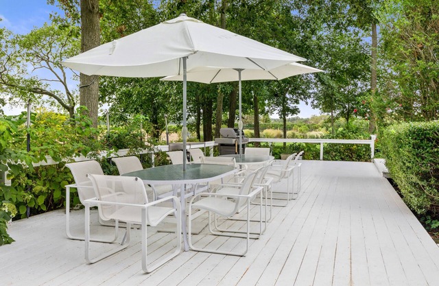 OVERSIZE Beach Cottage