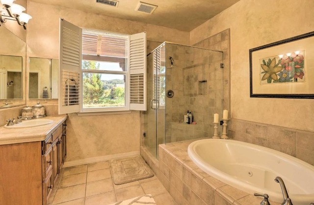 Incredible Templeton Retreat with Private Pool!
