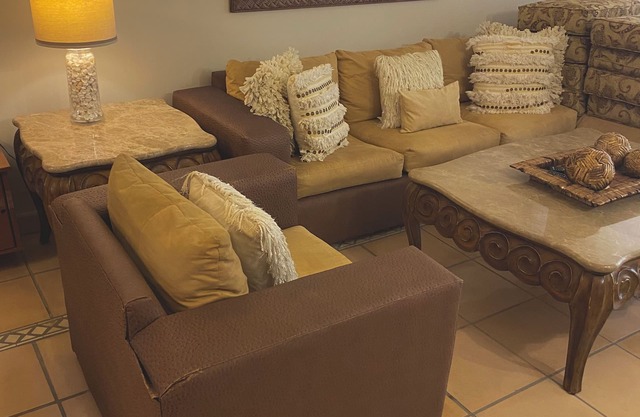Gated Oceanfront Penthouse mit eigenem Zugang zum Strand! Best Location!
