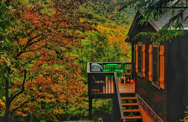 Incredible waterfall and mountain views| Hot Tub| Fire Pit