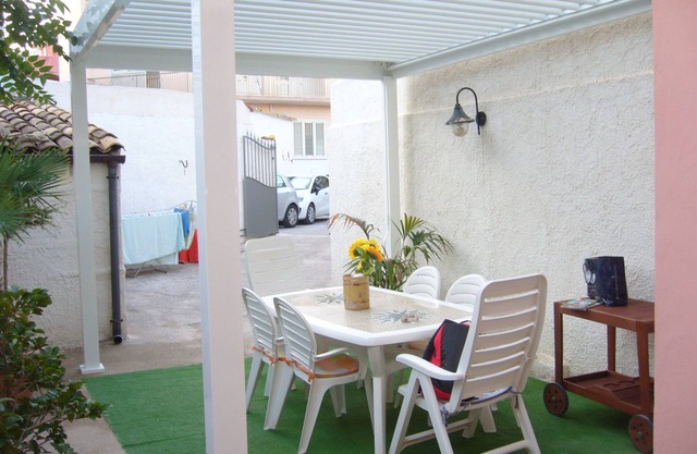 Unabhängiges Haus mit großer Veranda