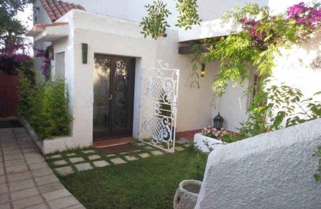 Unabhängiges Haus mit Garten