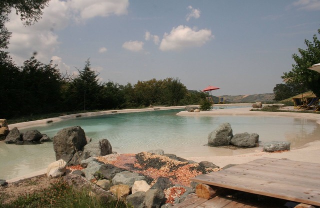Familienzimmer in Bauernhaus: Frühstück, Restaurant, Pool und Jacuzzi