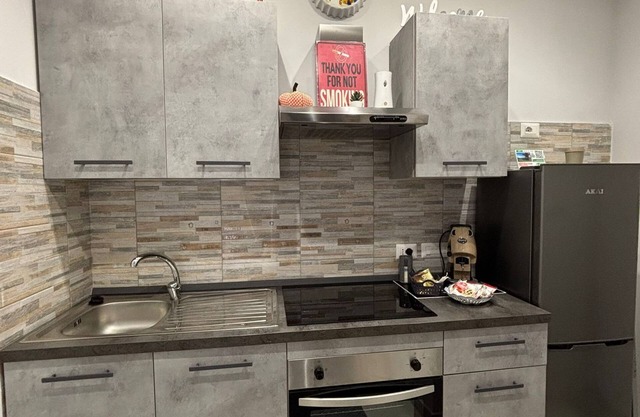 Independent Apartment 5 minutes walk from the excavations of Herculaneum.