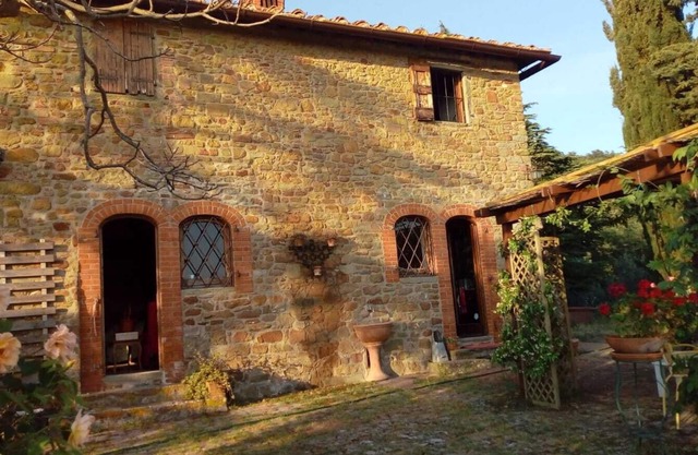 Independent farmhouse from the 1200s, use exclusive, Chianti 20km from Florence