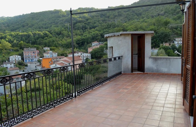 Unabhängige Zweizimmerwohnung in einem alten Gebäude im Nationalpark Cilento