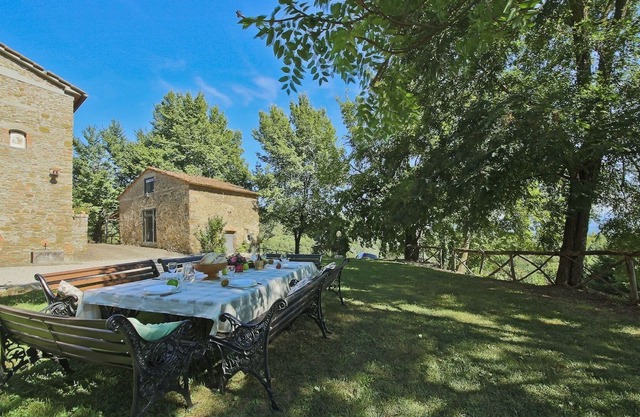 Frei stehende Villa mit Pool in Mugello in der Nähe von Florenz