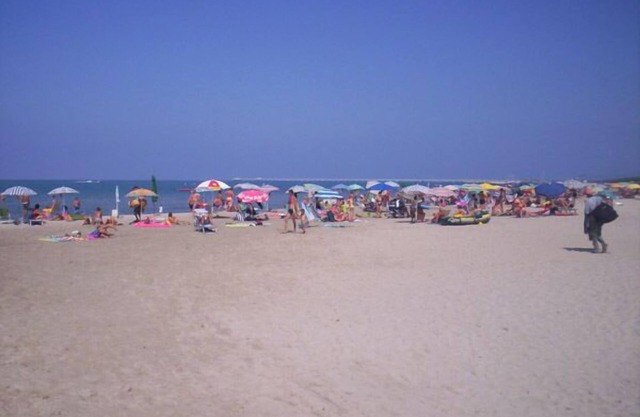 Unabhängige Villa 50 Meter vom Meer entfernt mit Garten
