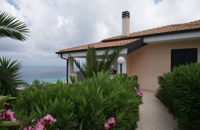 unabhängige villa mit meerblick