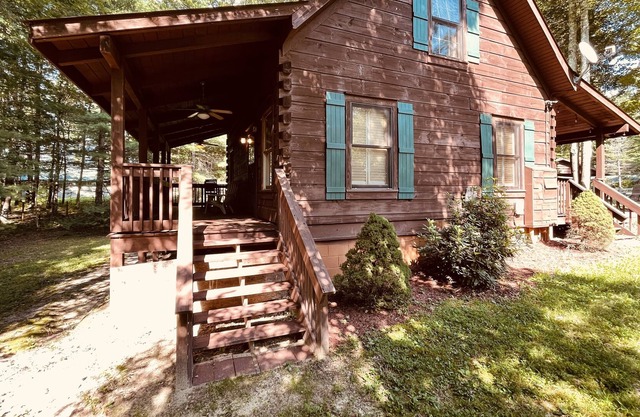 TN Equestrian Cabin & Barn at Big South Fork