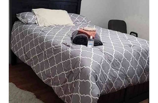 Indio, CA, 3 Friendly Family rooms. No Pets.