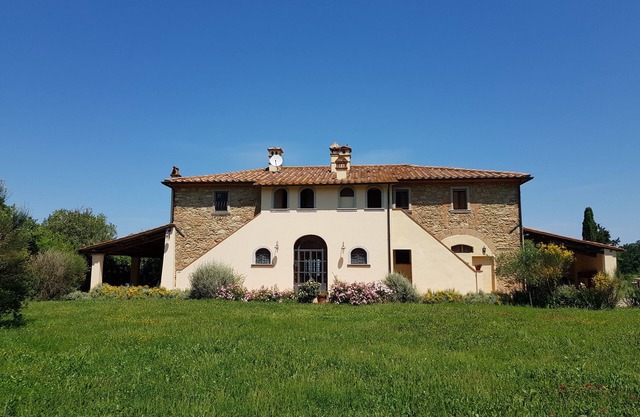 Herrenhaus aus dem '700, ideal für Nähe von Volterra und San Gimignano, Firenze