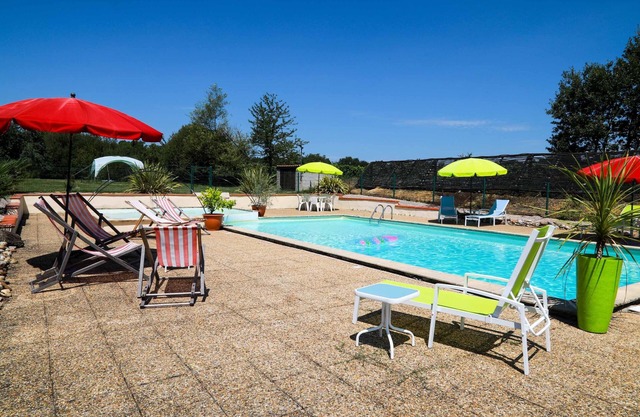 Individual Rural Gites - beautiful shared pool