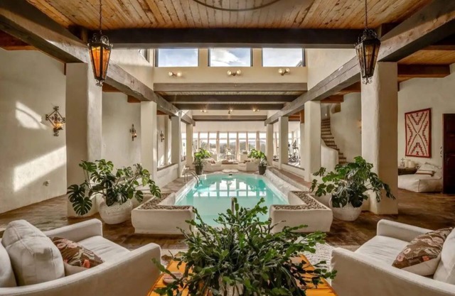 Indoor Pool-Expansive Views- Minutes to the Plaza-Hacienda Tesoro Escondido!
