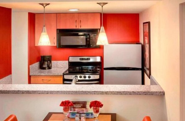 Indulge in Home-Like Comfort! Free Parking, Onsite Pool, Pet-friendly Property