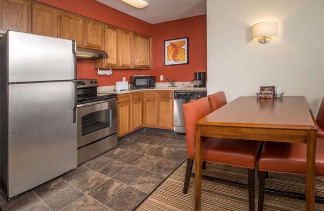 Indulge in Home-Like Comfort! Pet-Friendly, Close to East End Historic District